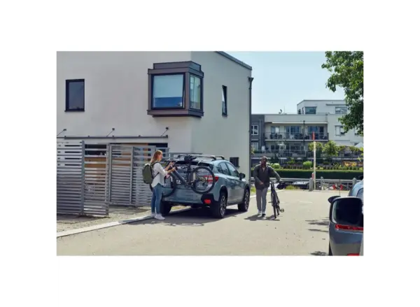 Thule Hanging 2-Bike Rack Carrier - Secure Transport