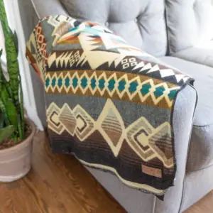 Alpaca Threads Solid Camp Throw Blanket