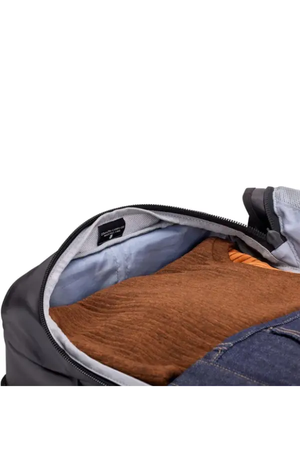 Thule Subterra Hanging Toiletry Bag Organizer - Image 3