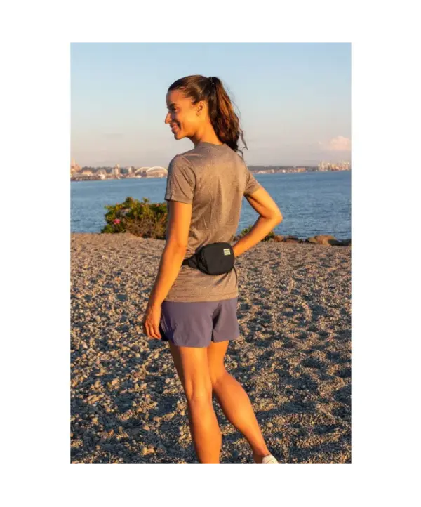 Amphipod R3 Convertible Running Waist Pack with Expandable Storage - Image 2