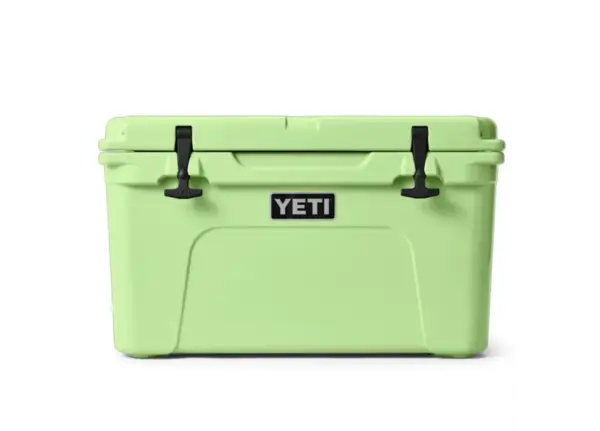 YETI Tundra 35 Portable Cooler with Long-Lasting Ice - Image 2