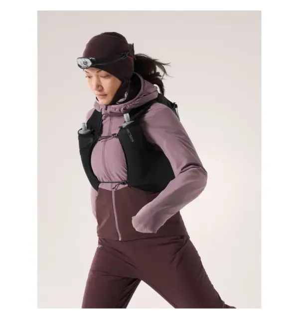Arc'teryx Women's Beta Insulated Waterproof Jacket - Image 3