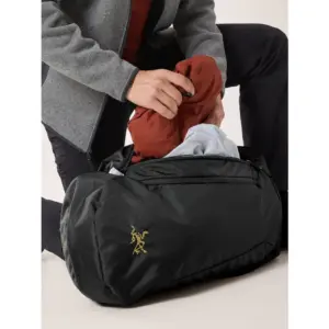 Arc'teryx Mantis 30L Hiking Backpack - Lightweight & Durable