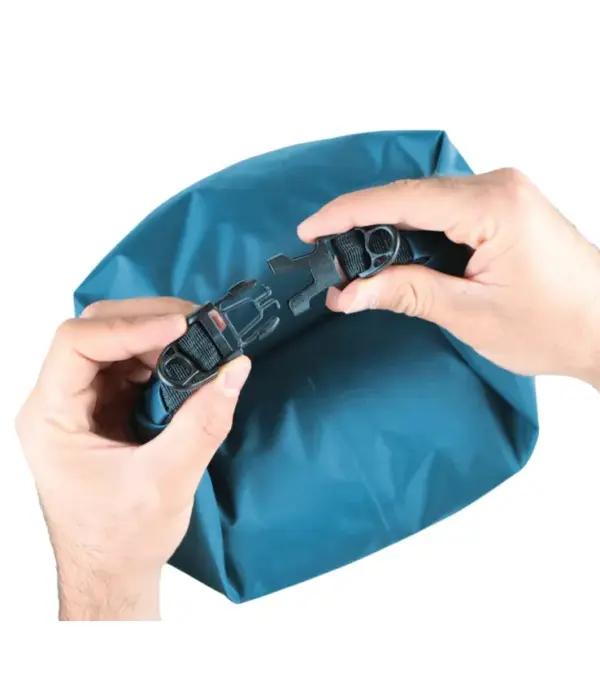 Coghlan's Portable Solar Camping Shower - Image 4