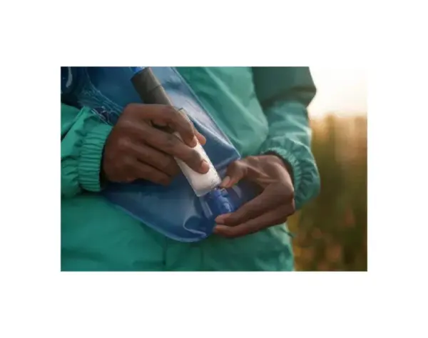 Filtered Hydration Reservoir 2L - CamelBak Crux & LifeStraw Kit - Image 3