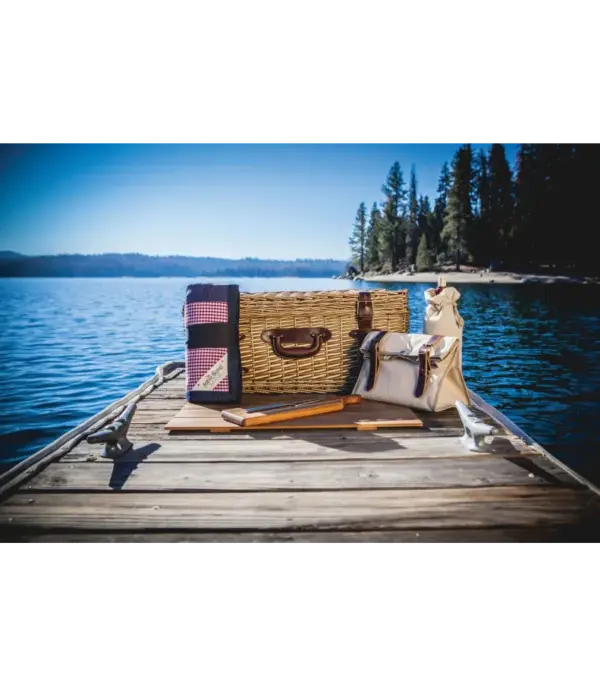 Essential Roadside Emergency Car Kit - Safety Supplies by Picnic Time - Image 4