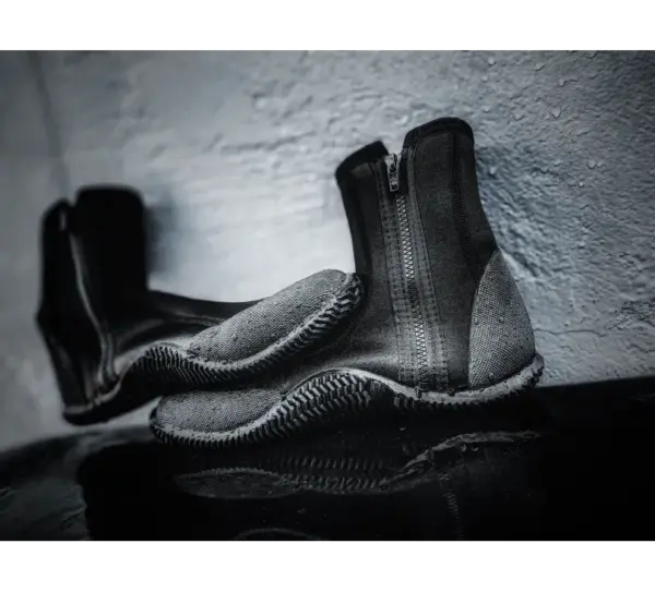 ATACLETE 3mm Neoprene Dive Boots Warm & Flexible Foot Protection